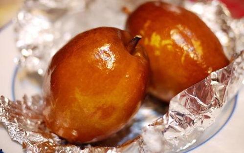 吃瓜特色古法烤梨视频教程,吃瓜特色传统美食制作揭秘
