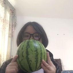 儿童吃瓜记视频,儿童吃瓜记，欢乐时光尽收眼底