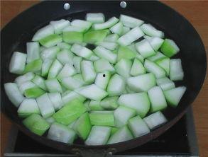 清炒着吃的瓠瓜视频,简单美味，家常菜中的清新之选