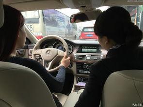 奔驰哥的小女友视频吃瓜,揭秘甜蜜背后的真相