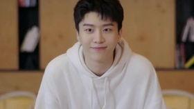 李现范丞丞吃瓜视频,揭秘娱乐圈幕后真相