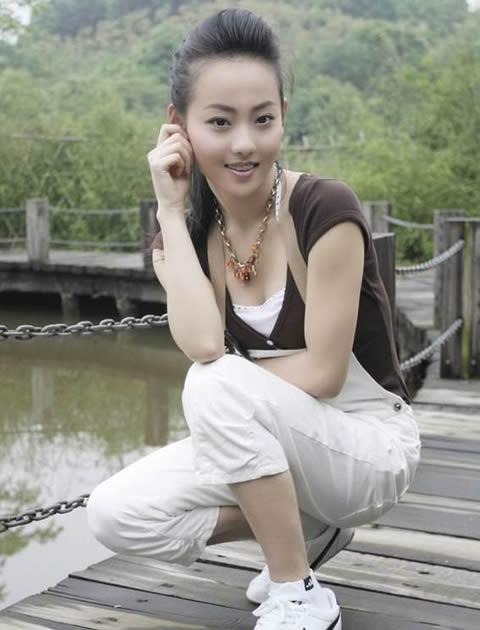 美女野外吃大瓜视频大全,美女大瓜视频大盘点