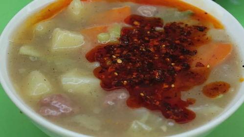 瓜哥吃瓜胡辣汤加糖视频,糖分加码吃瓜新体验